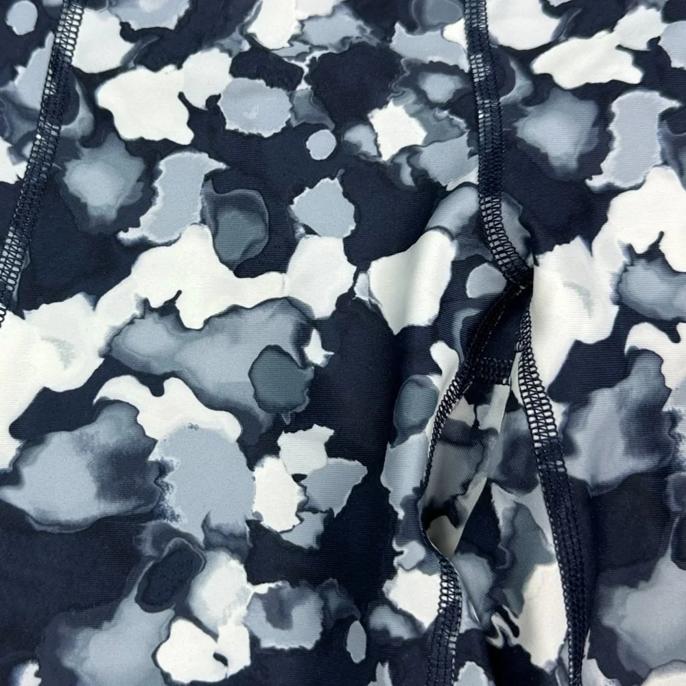 OLD NAVY: Girl’s Elevate Mid-Rise Active Blue Printed Leggings -Size Large
